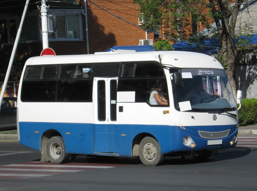 Dong Feng DFA6600